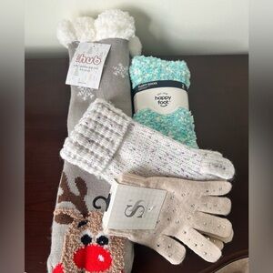 Cozy Hands and Feet Gift Pack